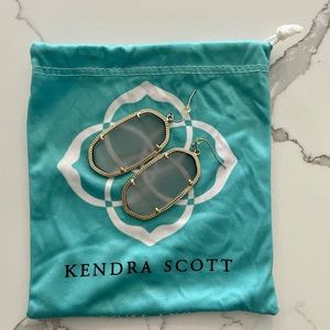 Kendra Scott drop earrings